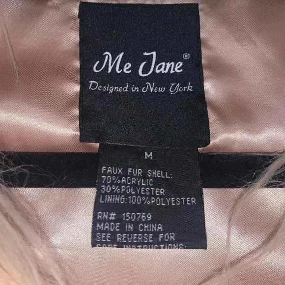Me Jane "Almost Famous" Style Ombre' Faux Fur Vest Satin Lining hook-eye closure - Picture 8 of 8